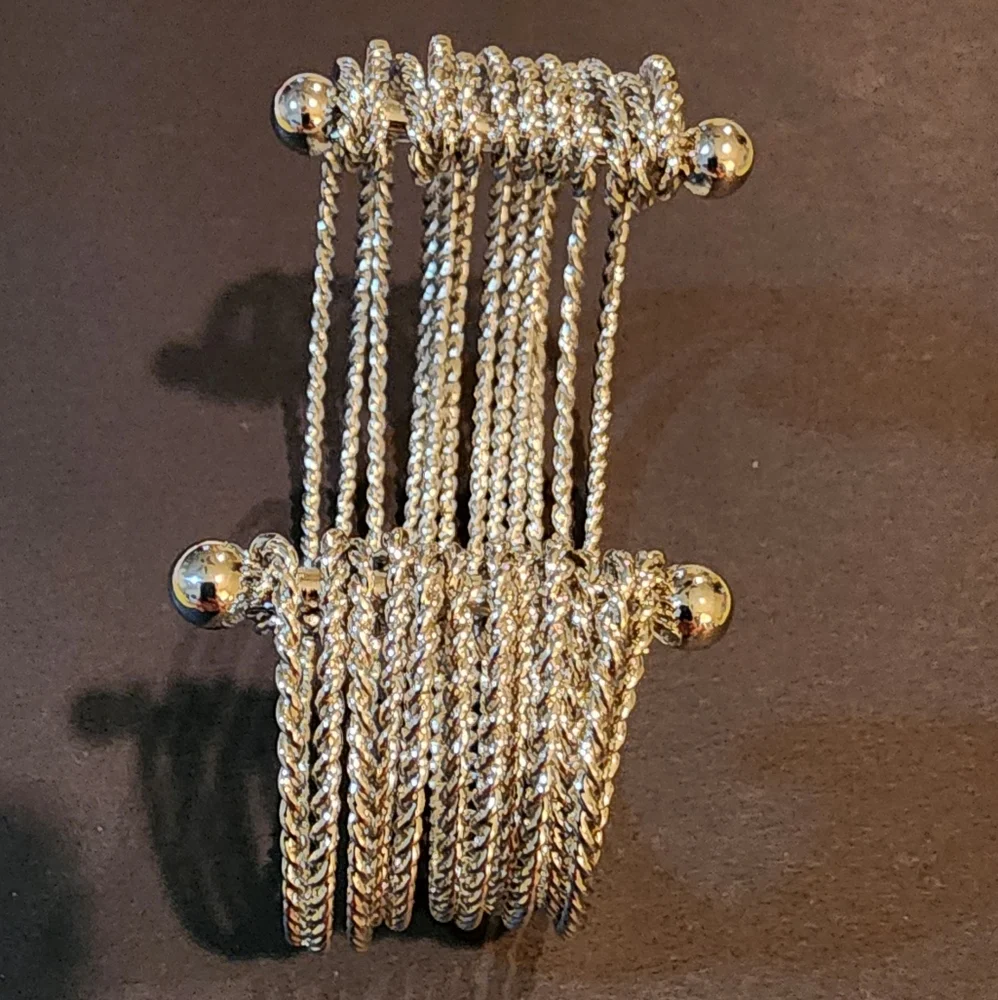 NWOT Vintage Shiny Silvertone Bangle Cuff Bracelet - Picture 4 of 5